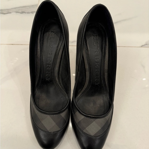 BURBERRY heels - Picture 1 of 6